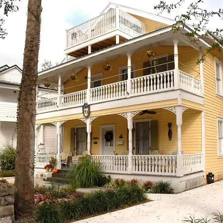 Victorian Luxury One Bedroom Apartment